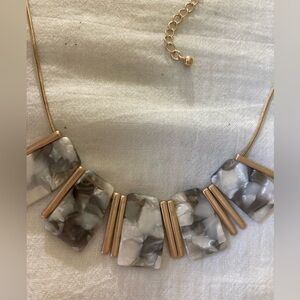 Banana Republic Marbled Design Bib Cleopatra Necklace‎